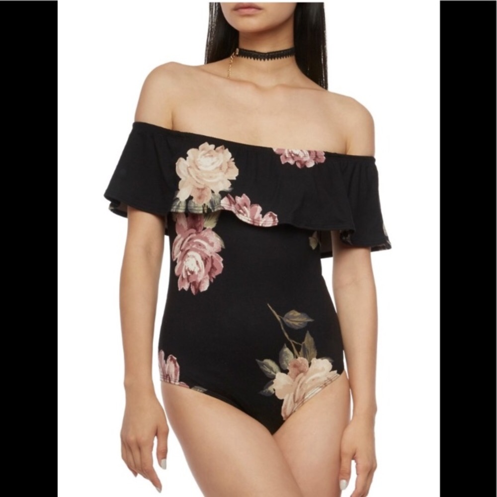 off shoulder ruffles bodysuit (floral)